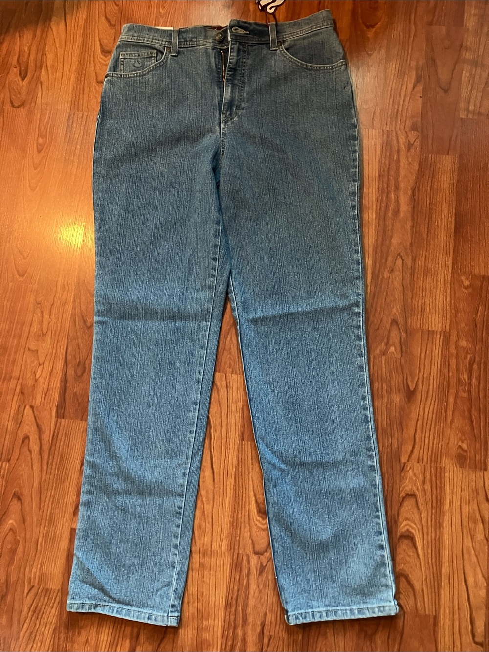 NWT Gloria Vanderbilt “Amanda“ the original flattering Jean
